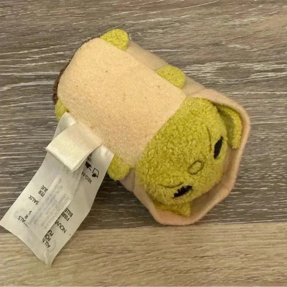 Disney Store Tsum Tsum Yoda Jedi Master Star Wars 3.5" Stackable Mini Plush - Picture 2 of 11